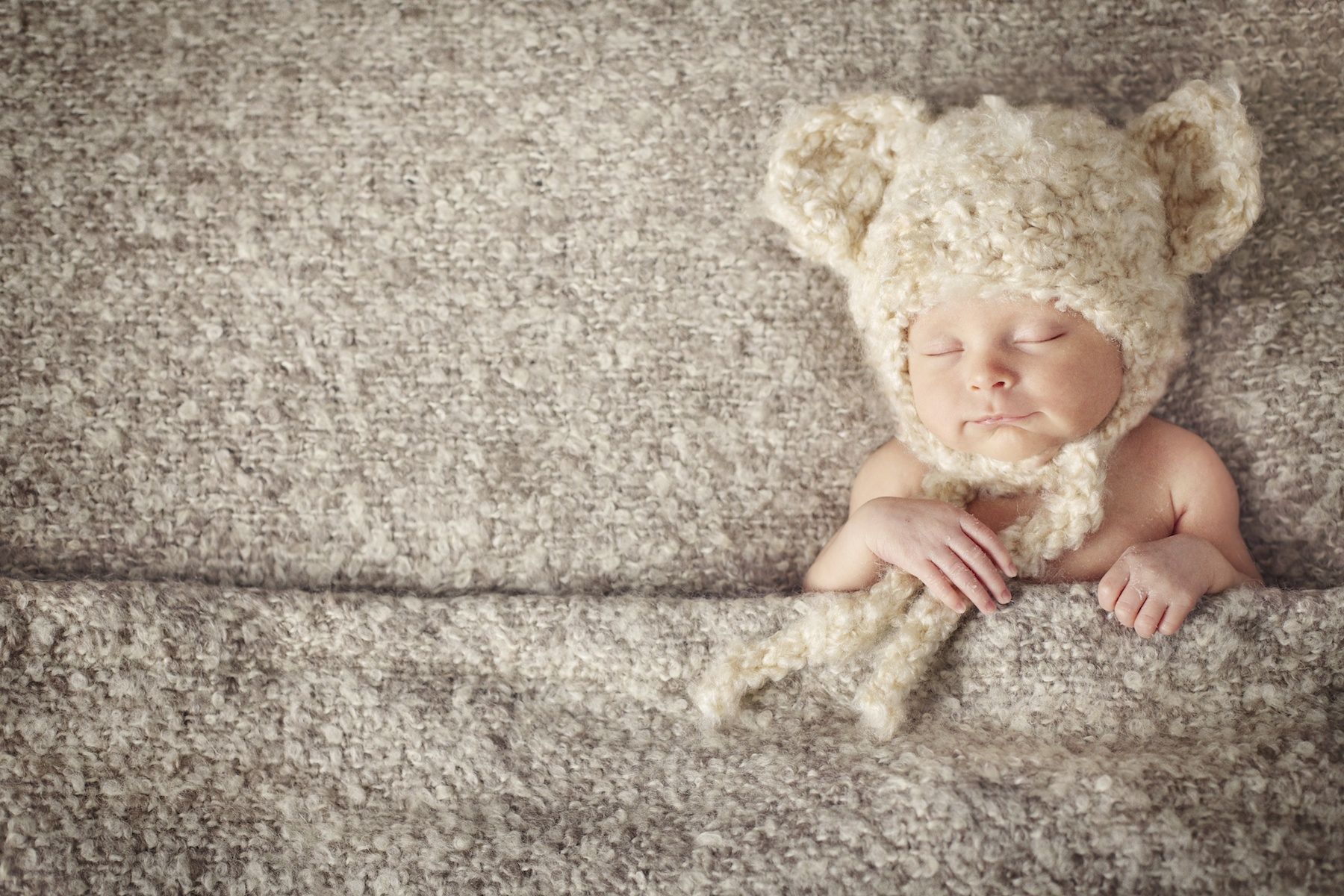 newborn_potographer_miami_sleeping_baby